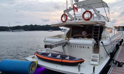 1-Vittoria-Yacht-Aft