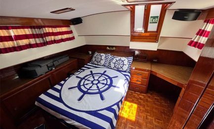 11-Maria-Yacht-Cabin-1