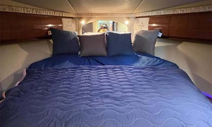 12-Super-Duper-Yacht-Cabin