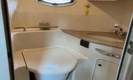 15-Super-Duper-Yacht-Toilet