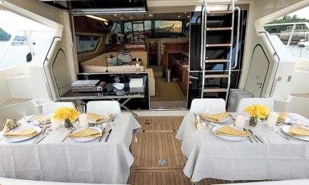 3-Vittoria-Yacht-Aft-Deck