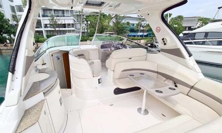 4-Tarara-Yacht-Deck