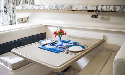 5-Artemis-1-Yacht-Lounge