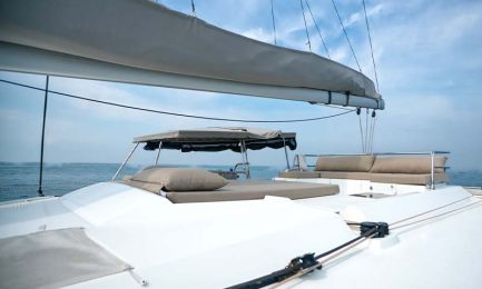 5-Dakota-Yacht-Sun-Deck