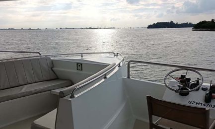 5-Ms-Eternity-Yacht-Helm-at-Flybridge