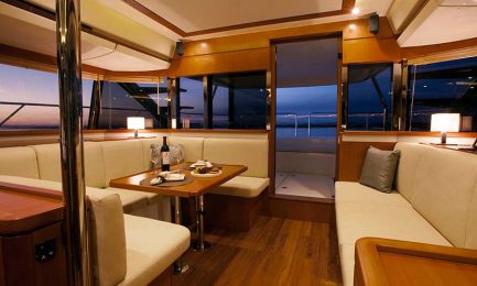 6-Amethyst-Yacht-Saloon-800x600-1