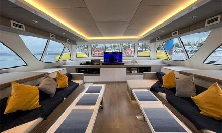 6.-Maximum-Yacht-Saloon-1